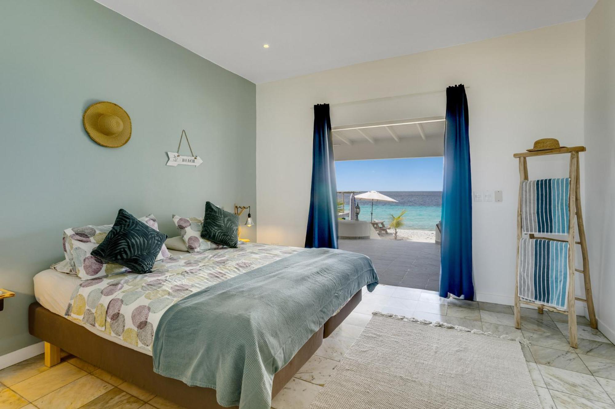 Oceanfront - Villa Port Of Call - Playa Exterior foto